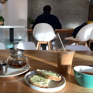 Meet your Posher, Brooke